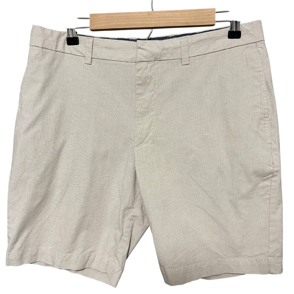 Banana Republic Aiden‎ Club Shorts Mens Size 34 Gray Striped Chino Cotton Preppy